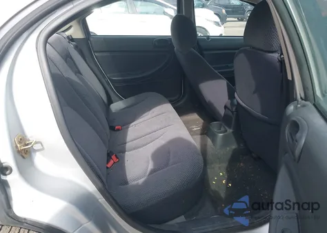 2004 Chrysler Sebring z USA, uszkodzony, nr VIN 1C3EL46X74N417167